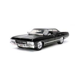 Chevrolet Impala W/Dean Winchester Figure HOLLYWOOD RIDES 1967