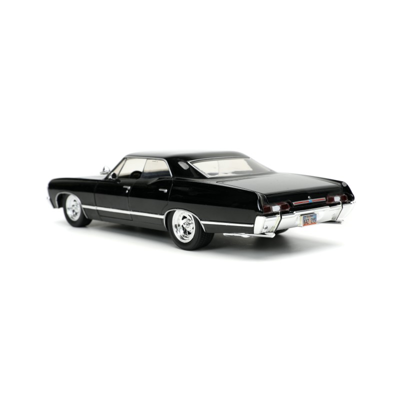 Chevrolet Impala W/Dean Winchester Figure HOLLYWOOD RIDES 1967