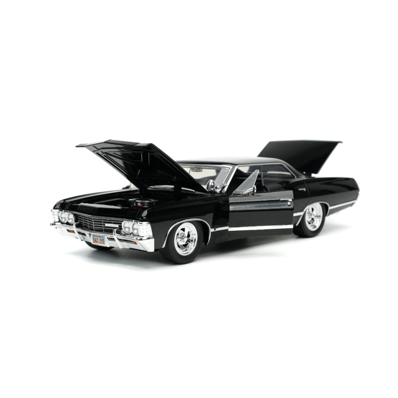 Chevrolet Impala W/Dean Winchester Figure HOLLYWOOD RIDES 1967