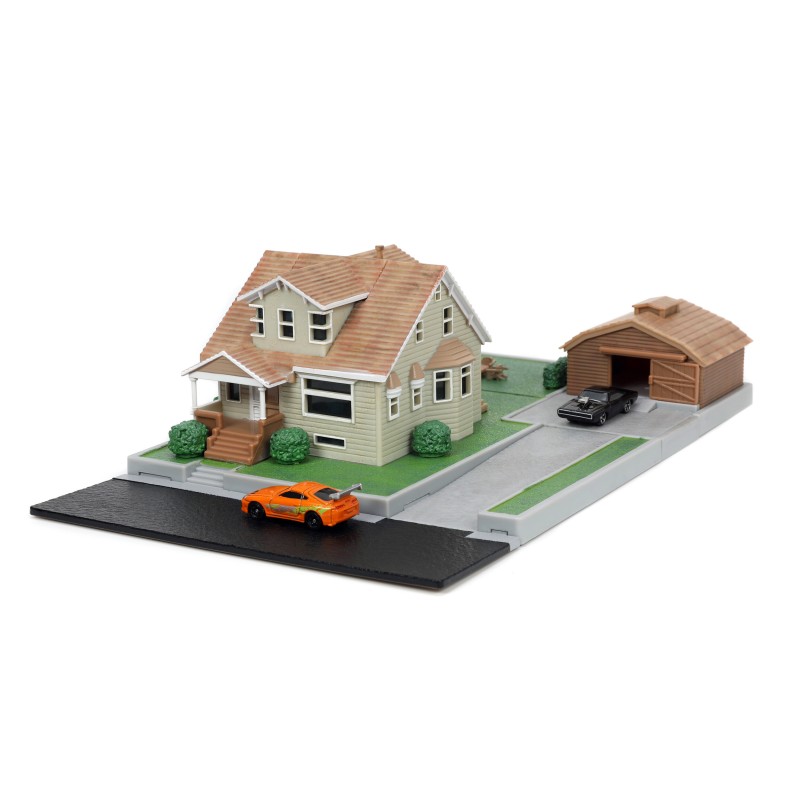 Fast and Furious Dom's House W/2 Vehicles FF